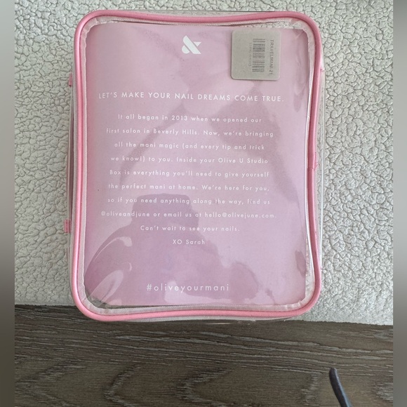 NEW Olive & June Studio Box Manicure Set - Picture 3 of 8